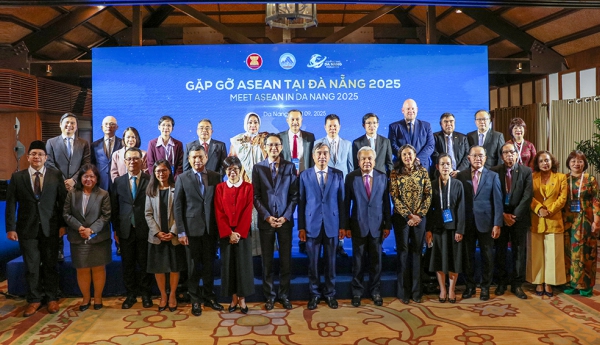 Chủ động kết nối với mạng lưới ASEAN, tăng cường khả năng cạnh tranh và phát triển bền vững