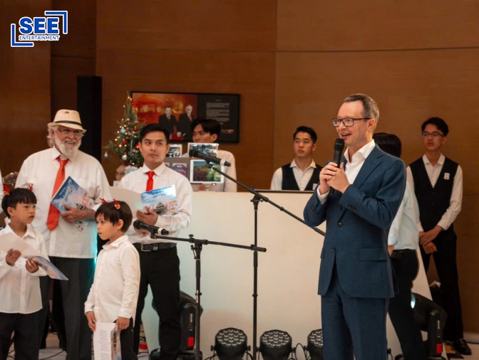 Lễ thắp sáng cây thông Noel tại Novotel Danang Premier Han River