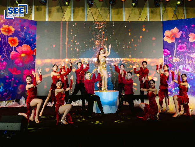 MÙA ƯƠM MƠ - chủ đề đêm tiệc YEAR END PARTY HỆ SINH THÁI FE